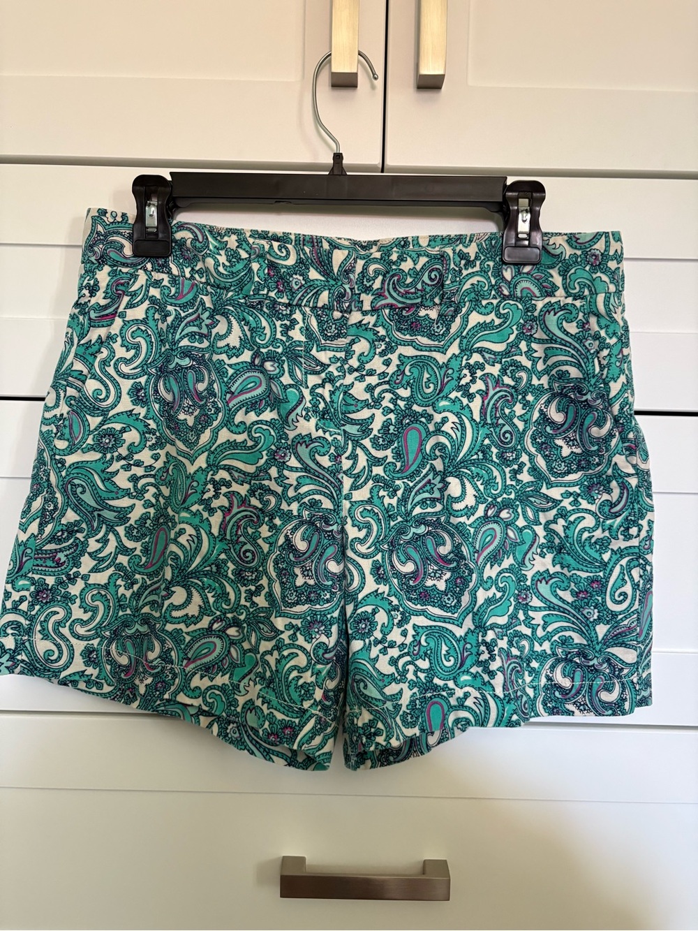 Ann Taylor LOFT Teal Paisley Cotton-Blend Shorts in size 4P